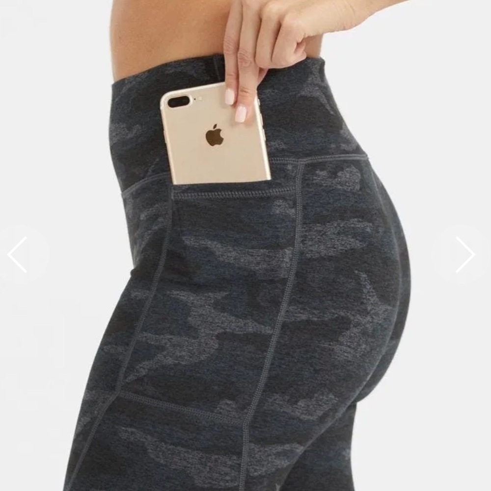 Vuori Elevation Performance Legging - image 4